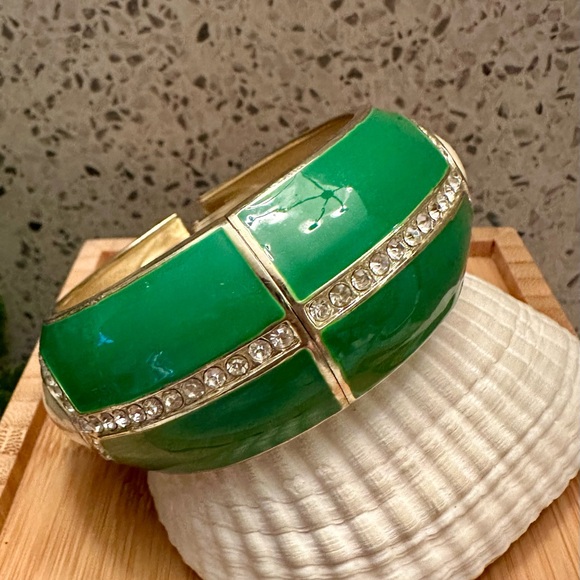 Green enamel and rhinestone bangle bracelet - Picture 3 of 6